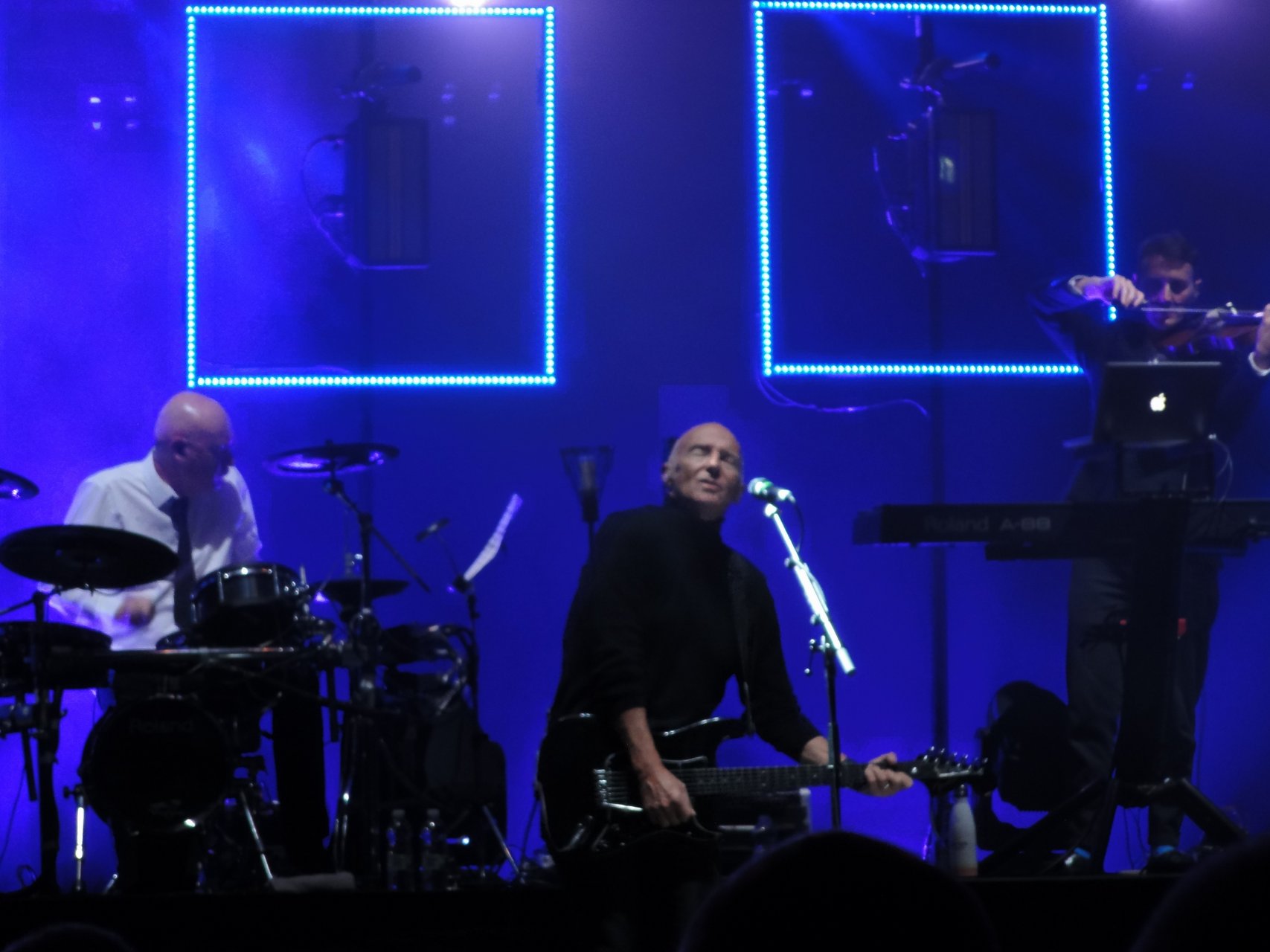 16_MidgeUre_at_the_RAH_2023.JPG